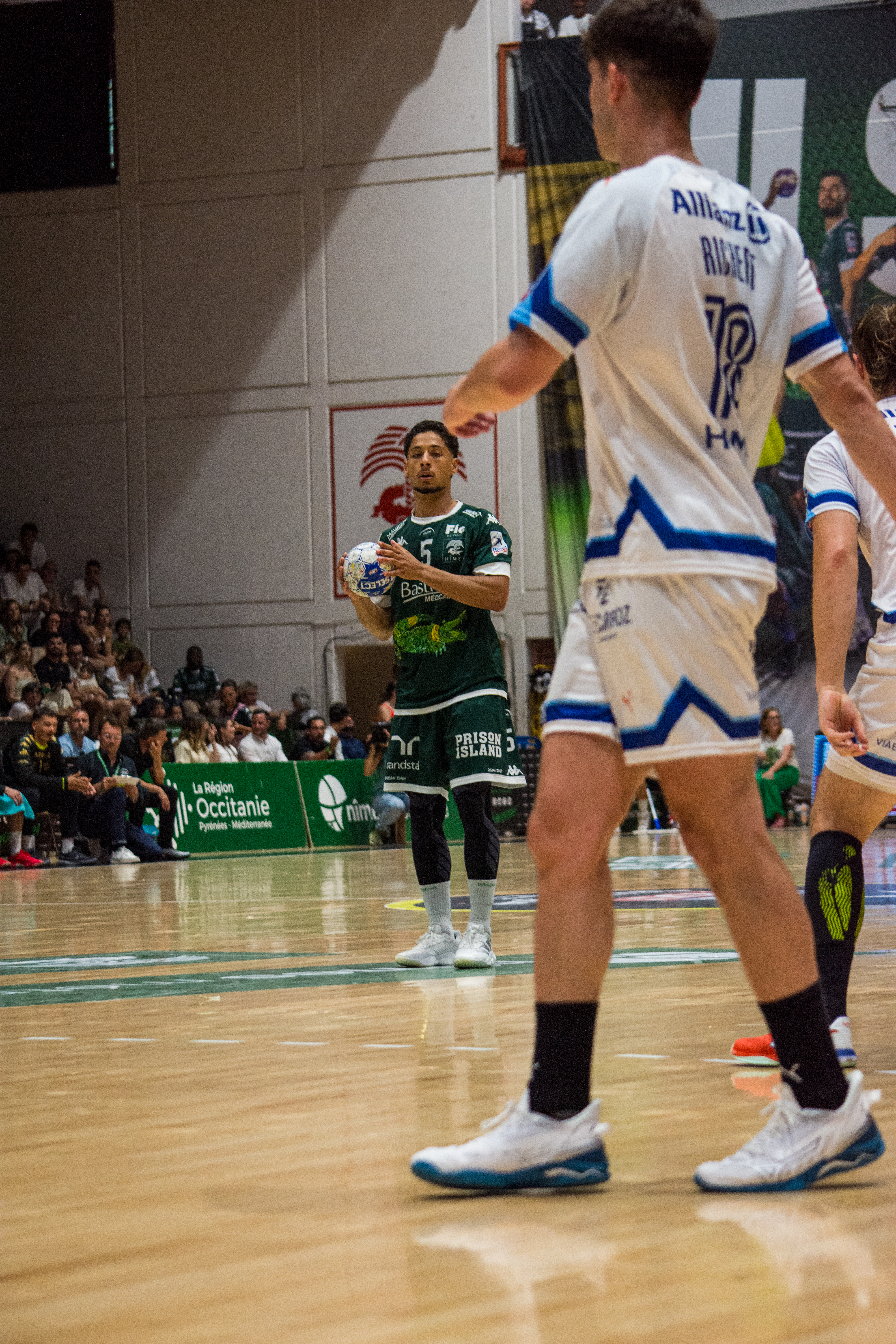 1e1d530a9ed8a9e41fde810f86c27480