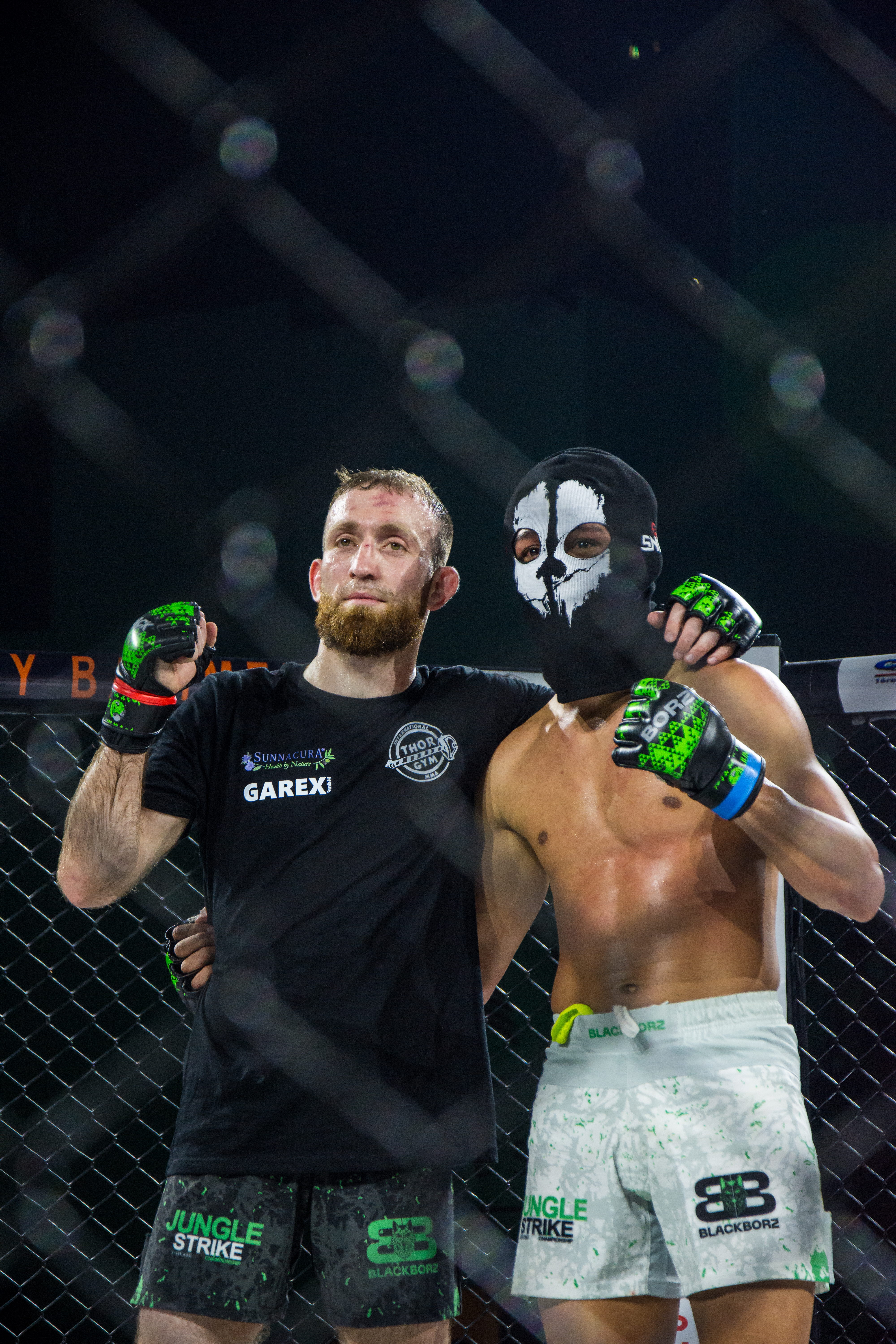 50b339f51fe09453ec76d32ff372f19e